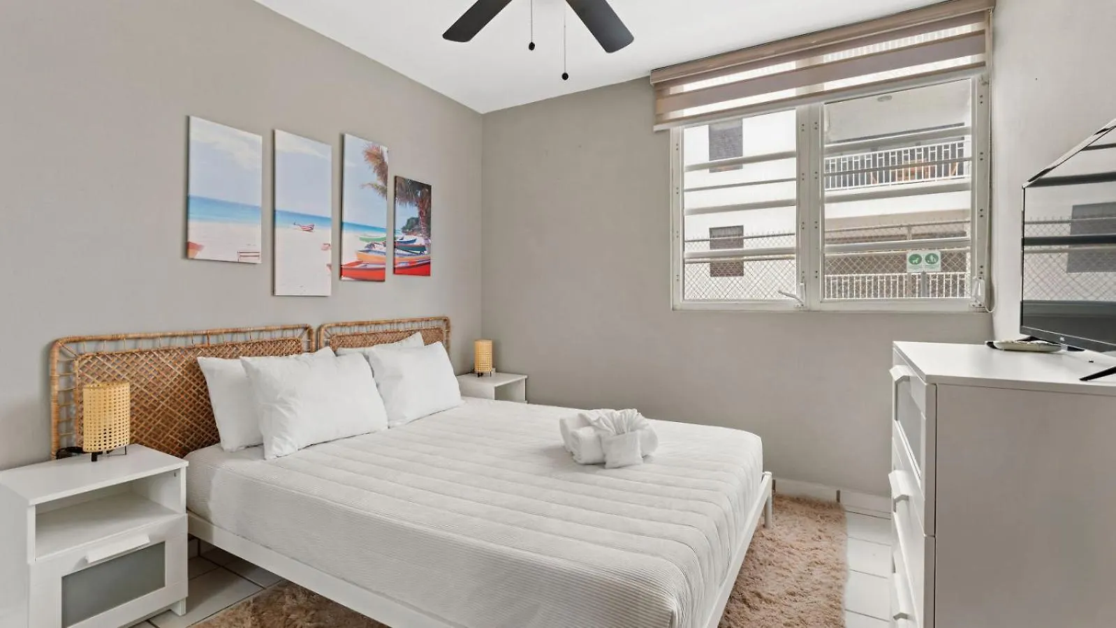 Beachfront Condo At Costa Corcega 1H رينكون 0*,  بورتوريكو